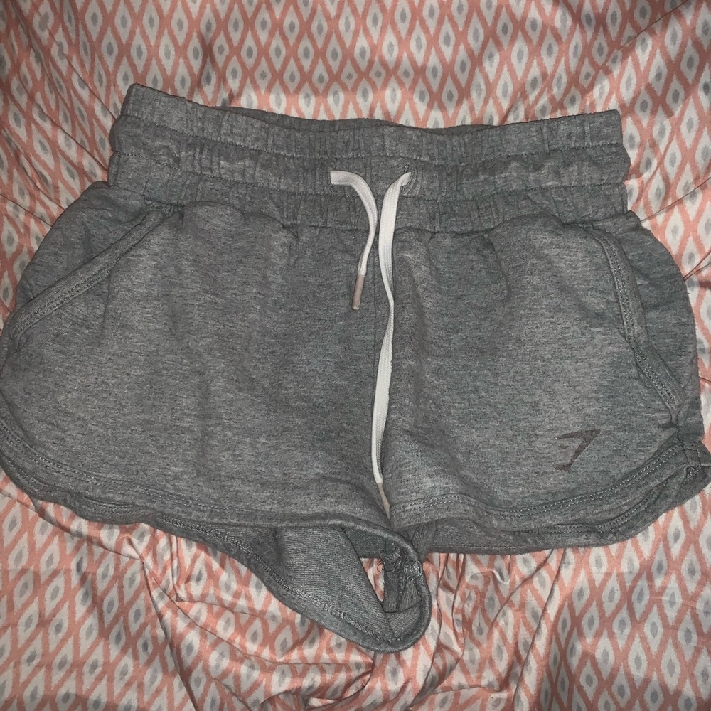 GYMSHARK SHORTS SIZE SMALL